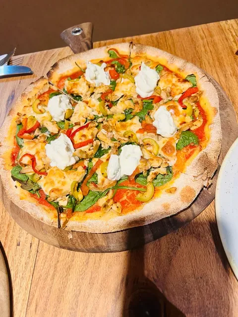 Mad Raven Hot Stone Pizza
