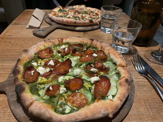 Mad Raven Hot Stone Pizza