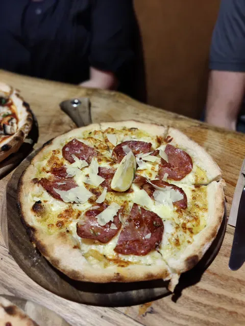 Mad Raven Hot Stone Pizza