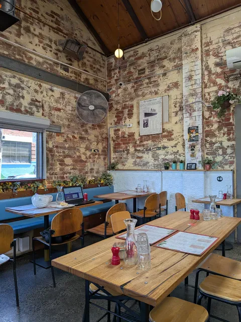 Mama Bear Cafe