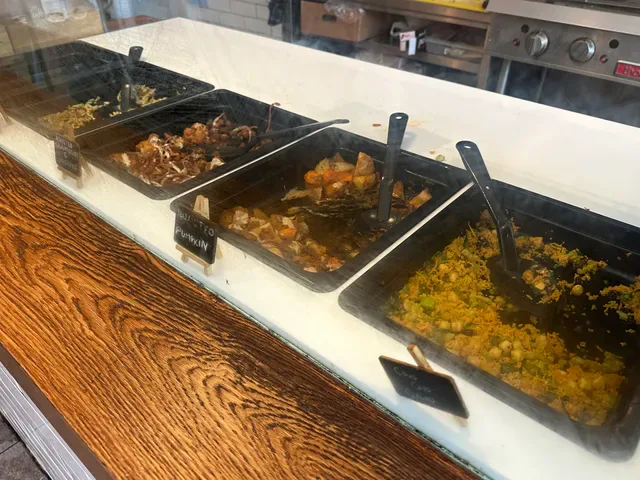 Mama Falafel & Grill