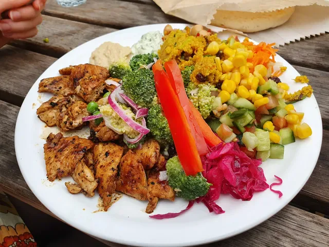 Mama Falafel & Grill