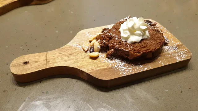 Mango's Nuts Cafe & Restaurant