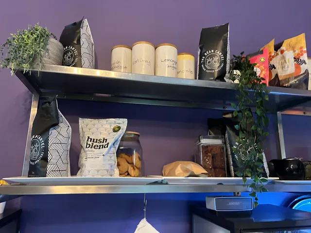 Manu's cafe and restaurant