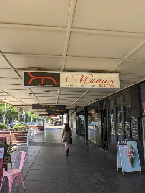 Manu's cafe and restaurant