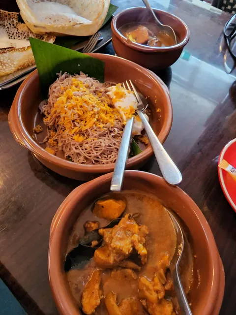 Manu's cafe and restaurant