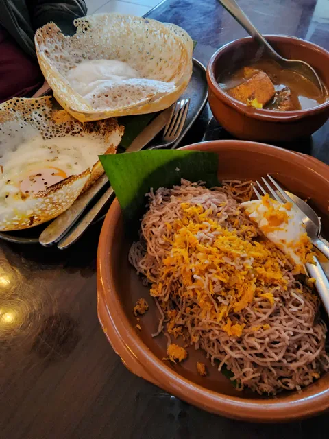 Manu's cafe and restaurant