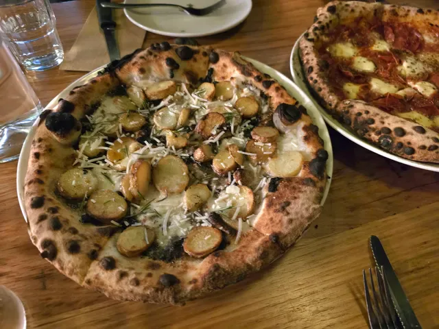 Matto Napoletano Pizzeria