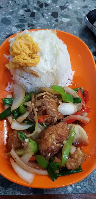 Me Dee Thai Restaurant