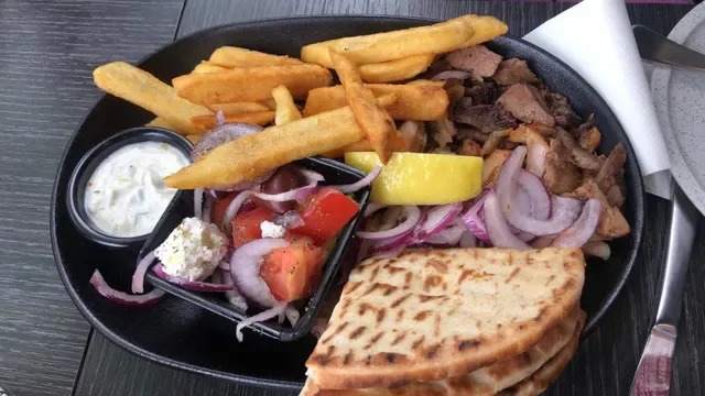 MEAT ME SOUVLAKERI