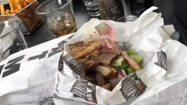 MEAT ME SOUVLAKERI