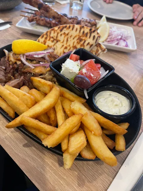 MEAT ME SOUVLAKERI