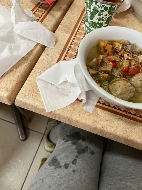Meetbowl