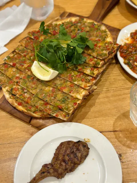 Melbourne Kebabs & Grill