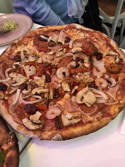 Mercadante Woodfired Pizzeria