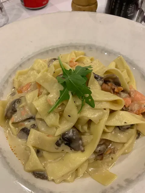 Mercadante Woodfired Pizzeria