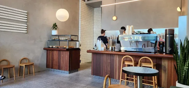 Midi Coffee