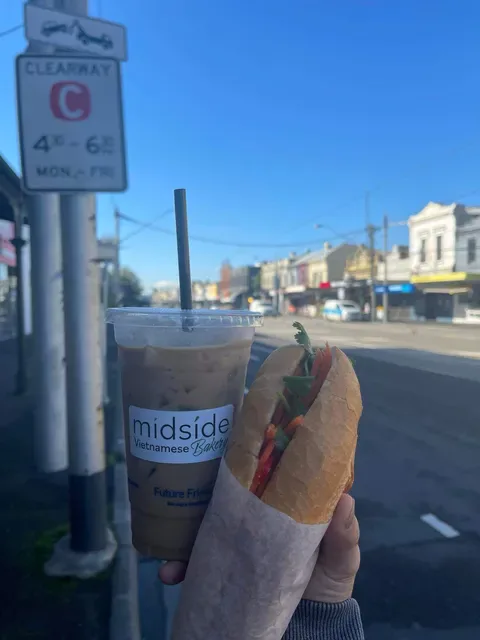 Midside Bakery