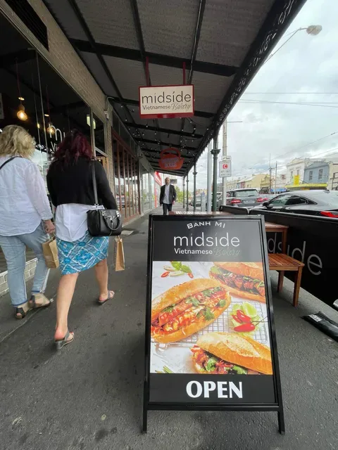 Midside Bakery
