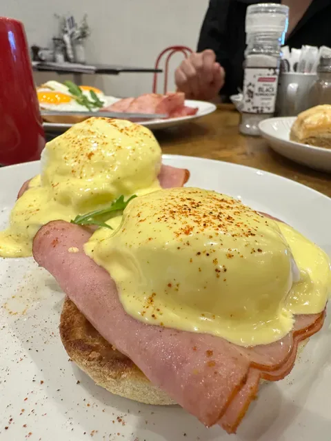 Mishou's Cafe