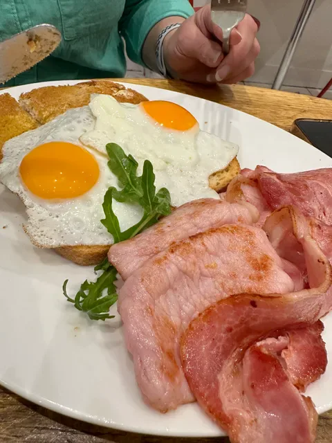 Mishou's Cafe