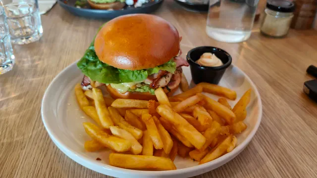 Mitch & Co Cafe
