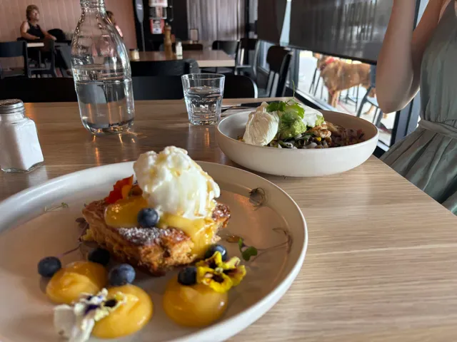 Mitch & Co Cafe