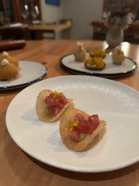 Moke Dining