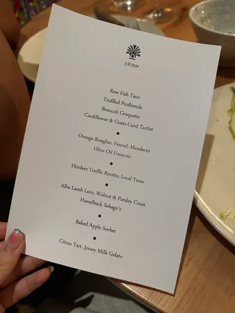 Moke Dining