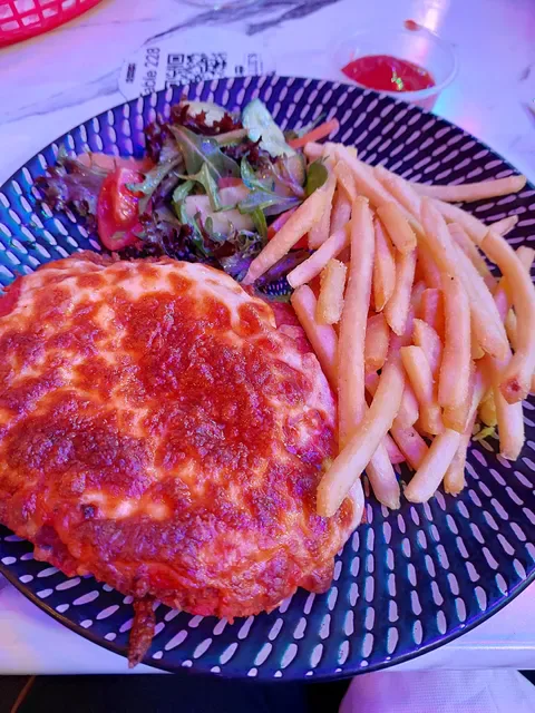 Mollie's Bar & Diner