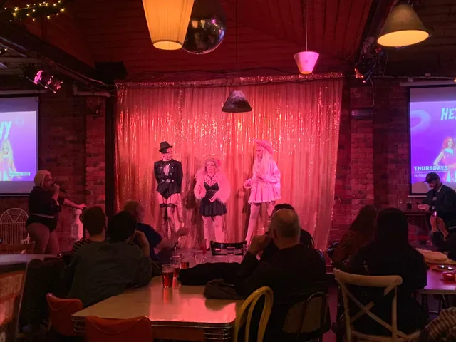 Mollie's Bar & Diner