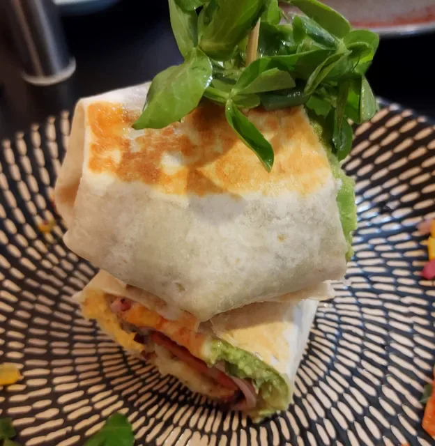Momentum Cafe