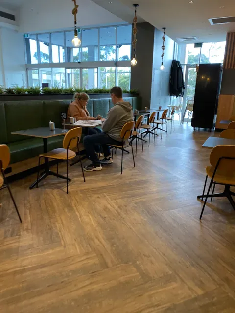 Momentum Cafe