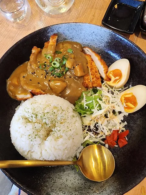 Momoco Sushi San