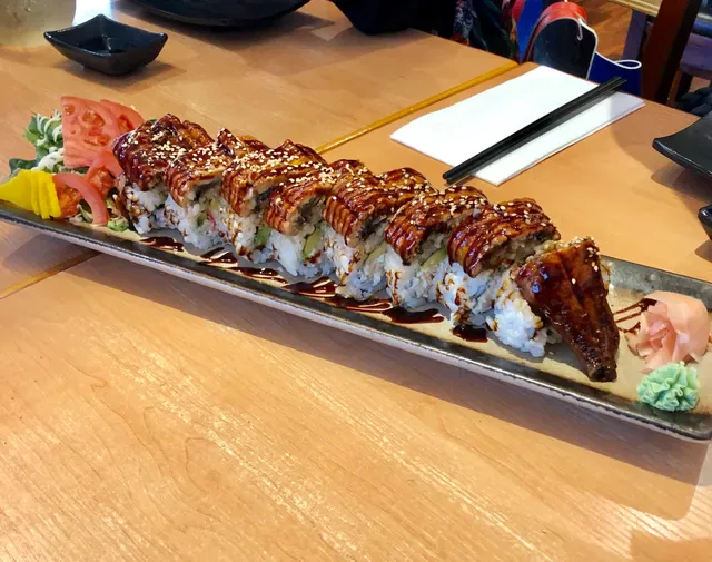 Momoco Sushi San