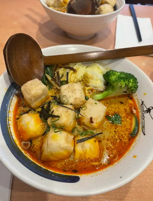 Momoco Sushi San