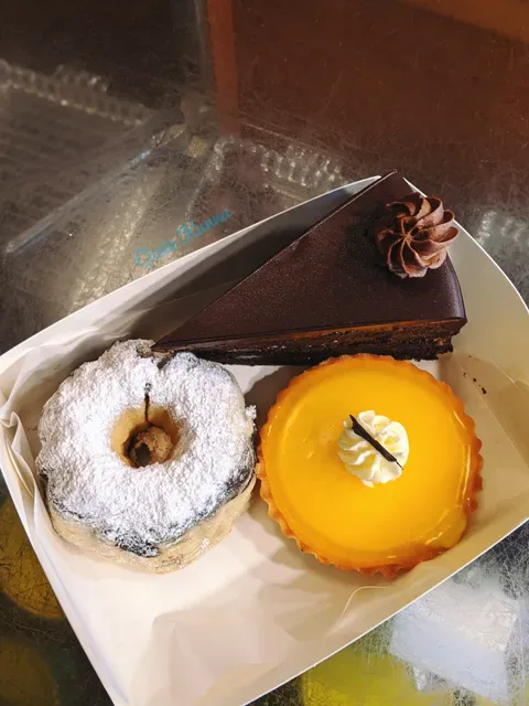 Monarch Cakes