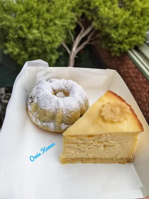 Monarch Cakes