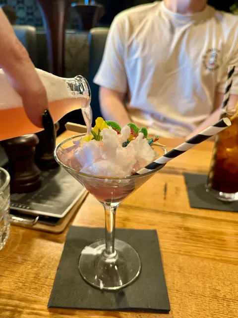 Montania Cafe - Bar - Restaurant