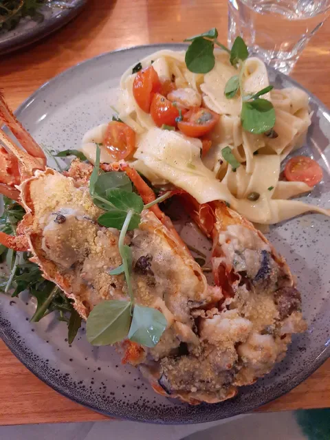 Montania Cafe - Bar - Restaurant