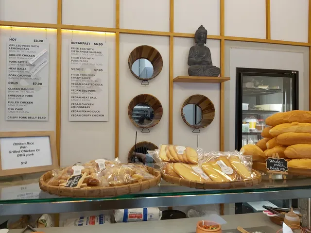 Mr & Mrs Banhmi