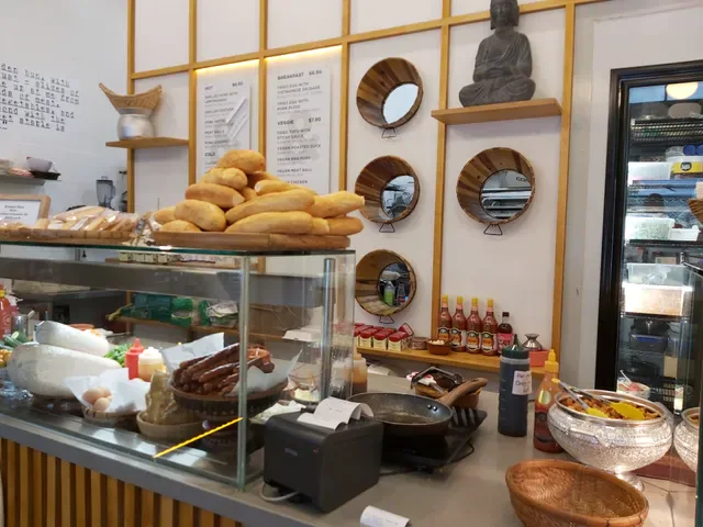 Mr & Mrs Banhmi