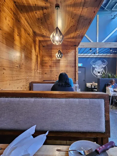 Mr Brooks Stonegrill & Bar
