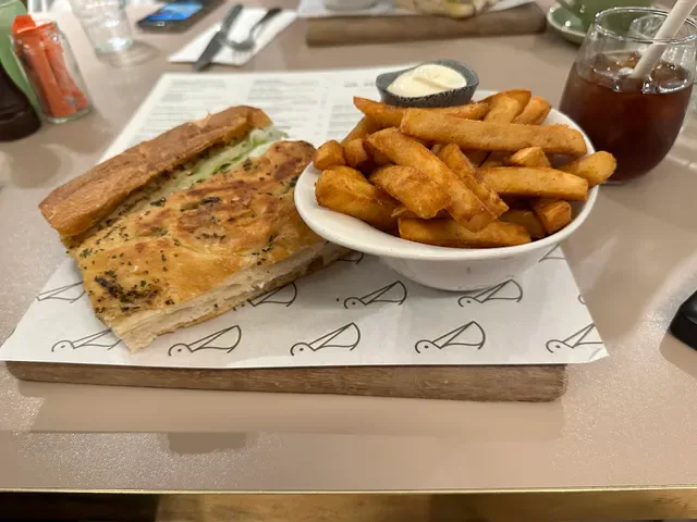 Mr.Percival Cafe & Restaurant