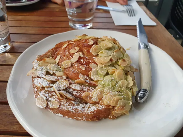 Mr Robertson Cafe