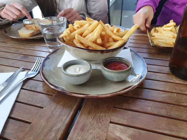 Mr Robertson Cafe