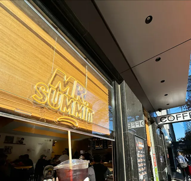 Mr. Summit Cafe City Road