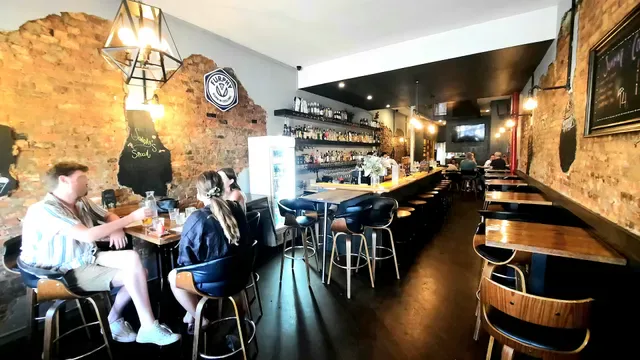 Ms. Carlisles - Bar & Restaurant