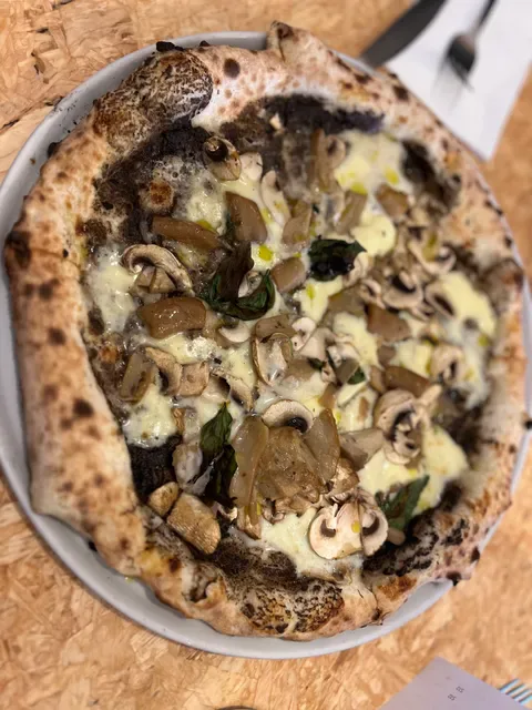 Mulino Woodfire Pizzeria