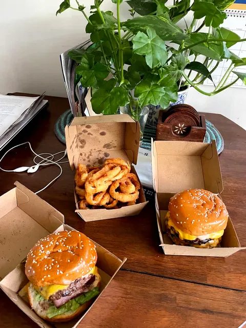 Mum's Burger Kitchen